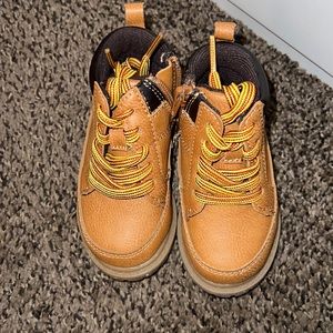 Carters boots